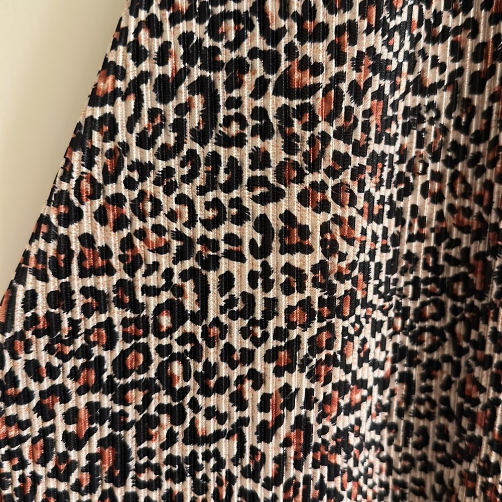 Cheetah top - Picture 2 of 3
